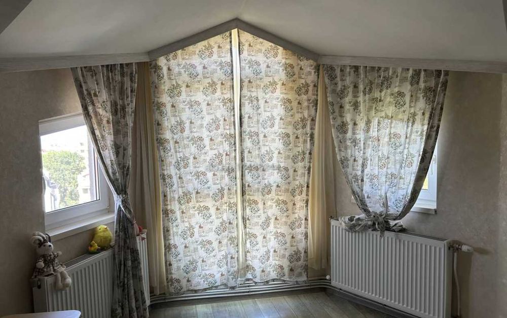 Продава се Тристаен апартамент в Бургас, Лазур - 61 кв.м за 3771 €/кв.м - Снимка #2