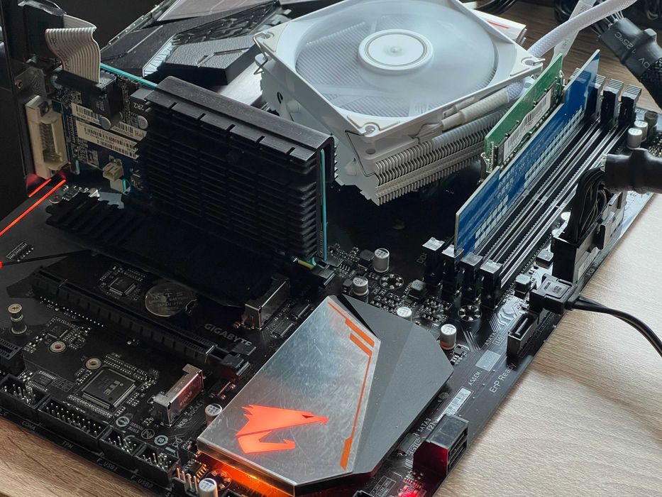 Комбо AMD Ryzen 5 5600x + Gigabyte AORUS B450 ELITE