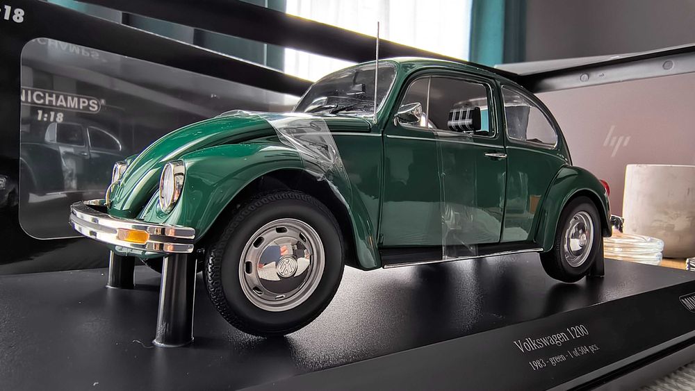 Machetă VW Kaefer (Beetle), Minichamps 1:18, superdetaliată, nouă