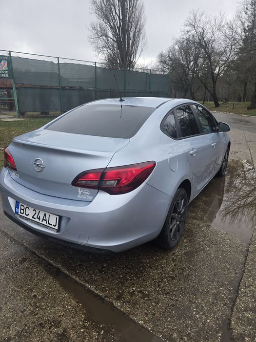 Vand Opel astra J 2014