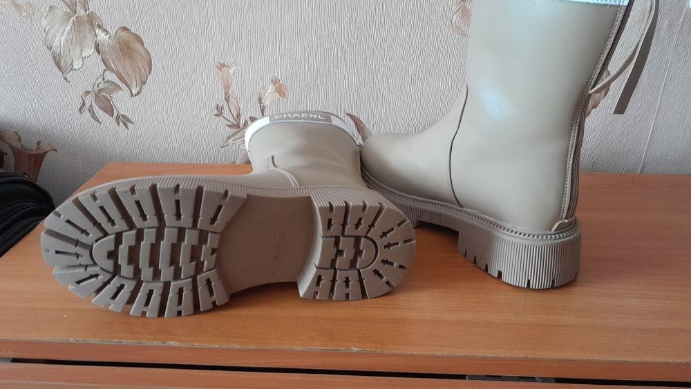 Зимнии сапоги новые