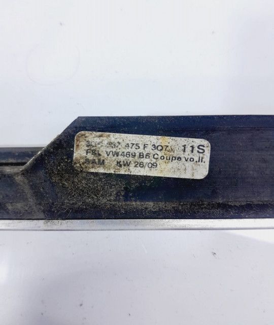 Perie geam crom stanga fata 3c8837475f Volkswagen Passat CC 1 (facelift) (2012 - 2017)