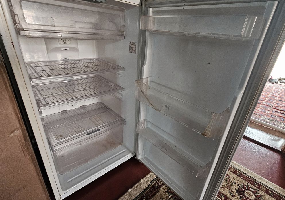 Старый холодильник LG