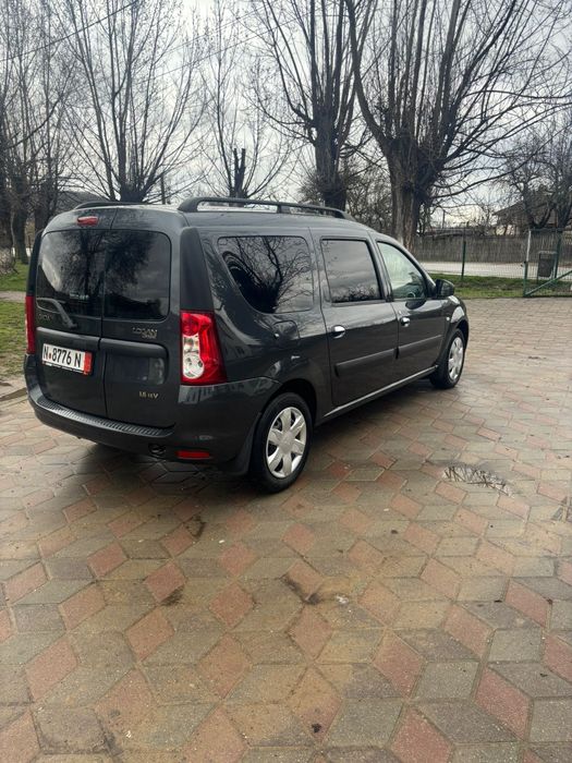 Vând Dacia Logan MCV 1.6. 16v