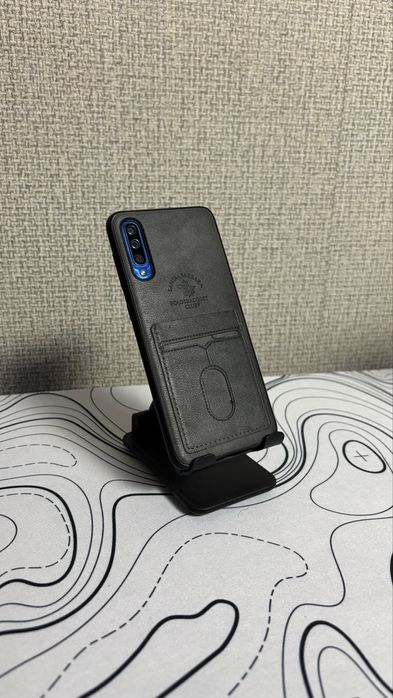 Продам телефон Samsung A50 4/64Gb смартфон