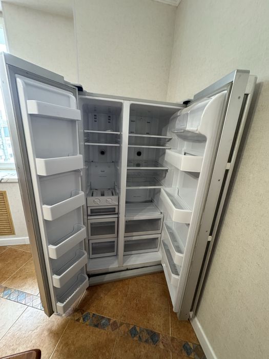 Холодильник б/у модель не знаю