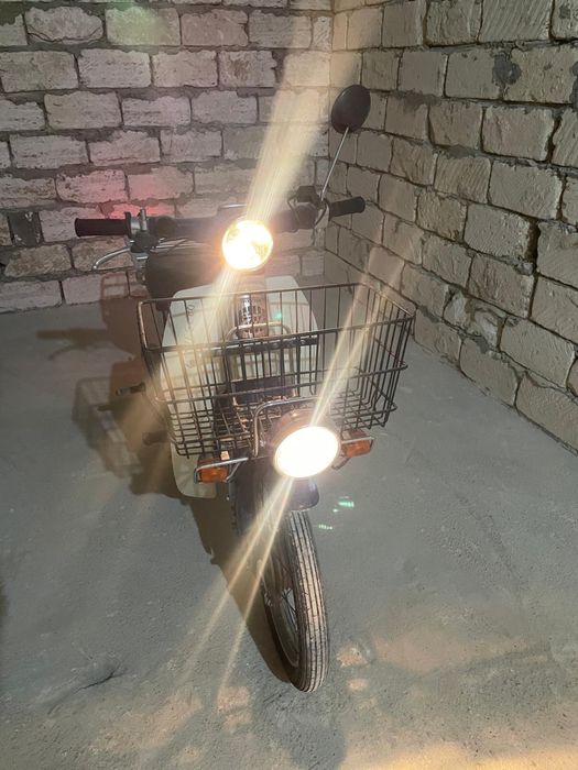 Honda Super Cub AA01