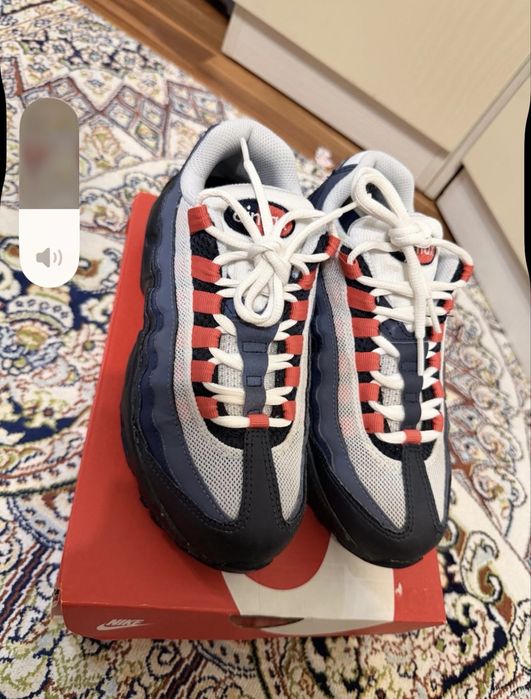 Кроссовки Nike