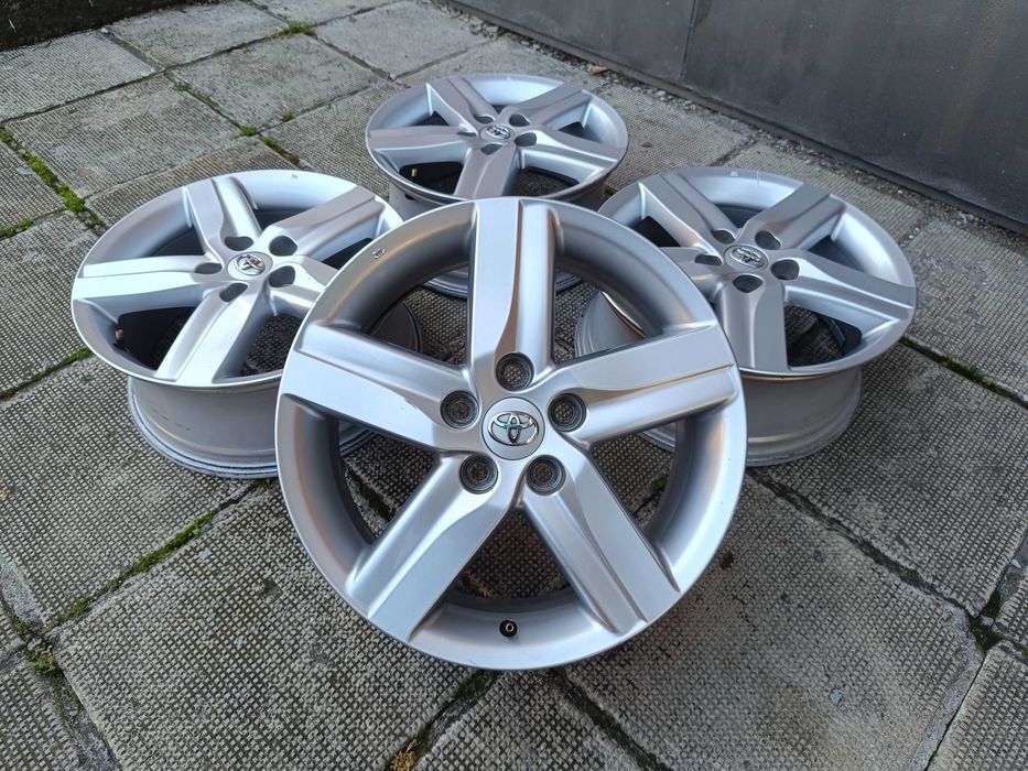 ОРИГИНАЛНИ джанти 17 ' цола 5x114,3 Toyota Auris / Тойота Аурис 7J ET50