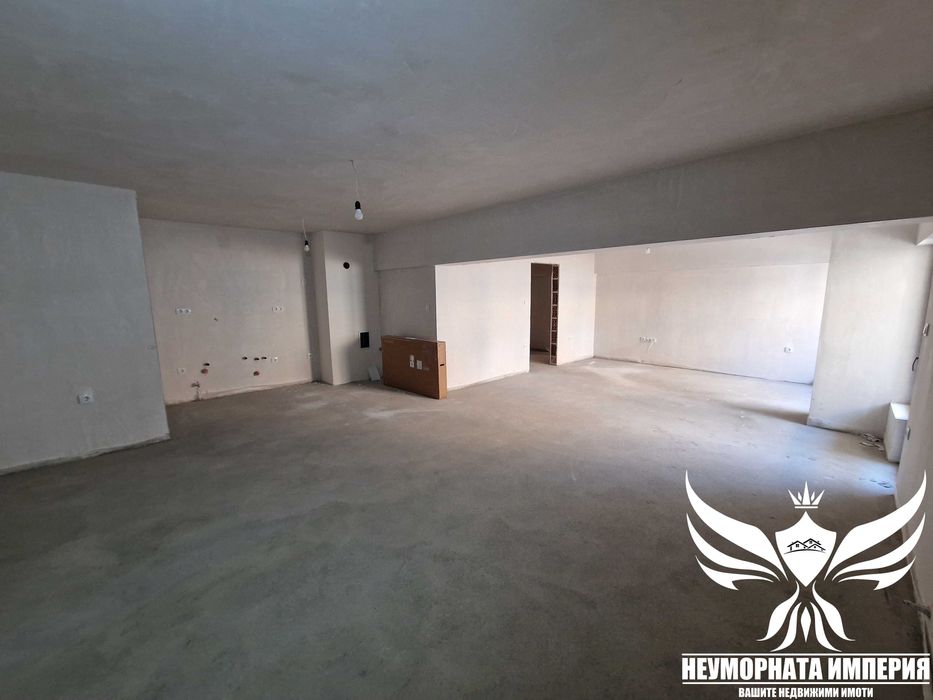 Продавам нов двустаен 120кв.м. 7ет. в гр.Асеновград, център