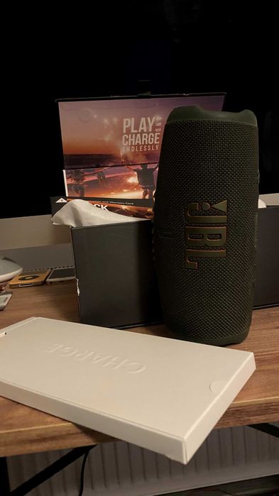 JBL Charge 5 - Full Box