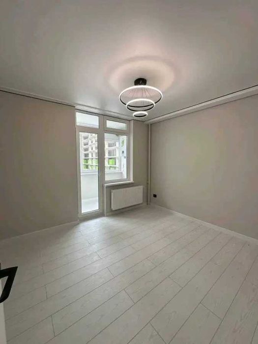 Тристаен имот в кв.Младост 2