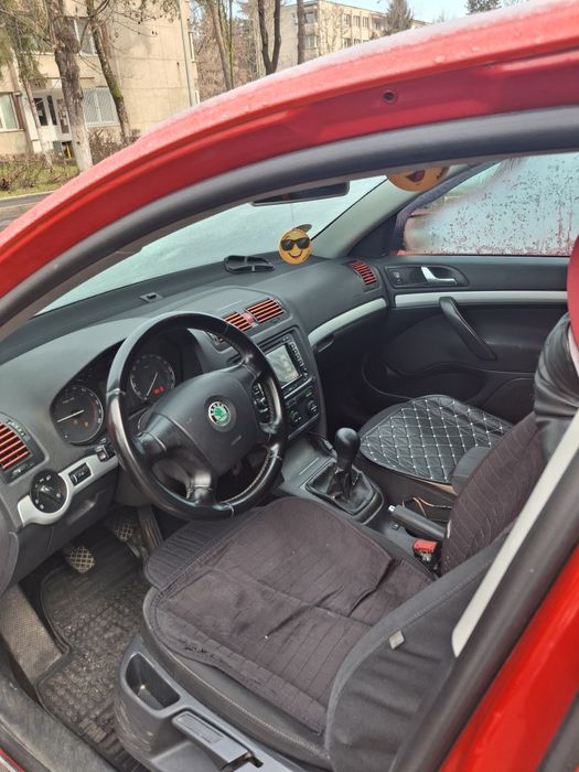 Vând Skoda Octavia 2