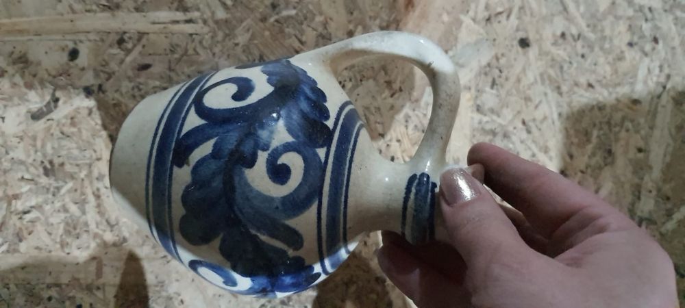 Vase traditionale romanesti de la expozitie