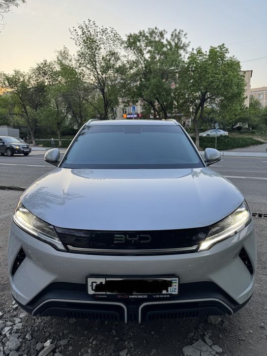 BYD yuan up afitsalni salondan olingan