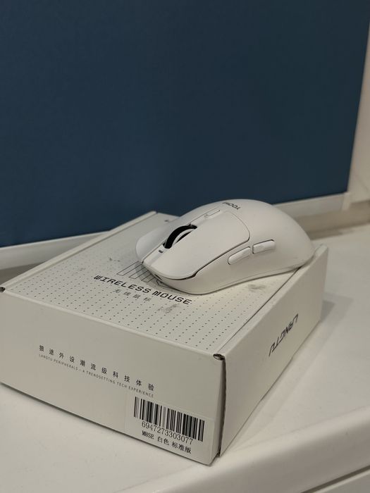 M8 wirelles mouse игровая мышька