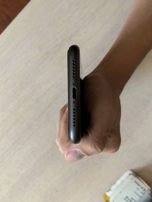 Продам iPhone 11 128gb