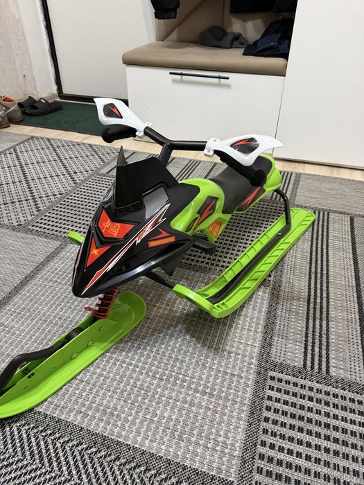 Детский снекокат,санки с рулем НОВЫЙ