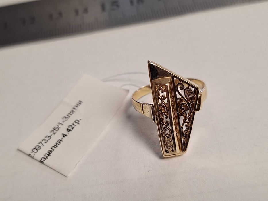 Златен пръстен 4,42гр.14к