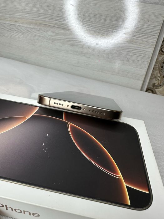 Продается iPhone 16 Pro Max 256Gb Desert Titanium sotiladi 93% ideal