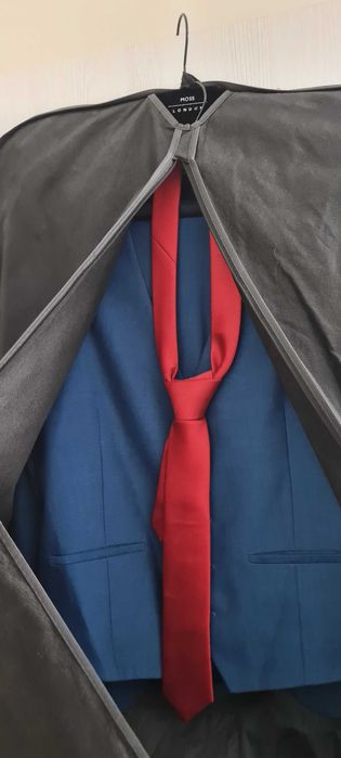 Цял костюм Moss Bross London