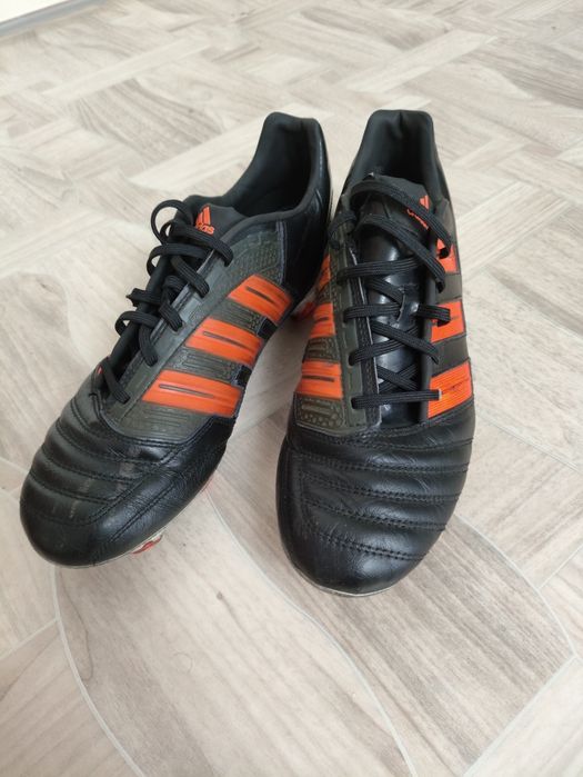 Бутсы футбольные