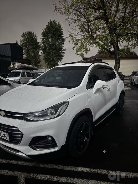 Treker 1 2019 kraska toza  narxi 11.000 $