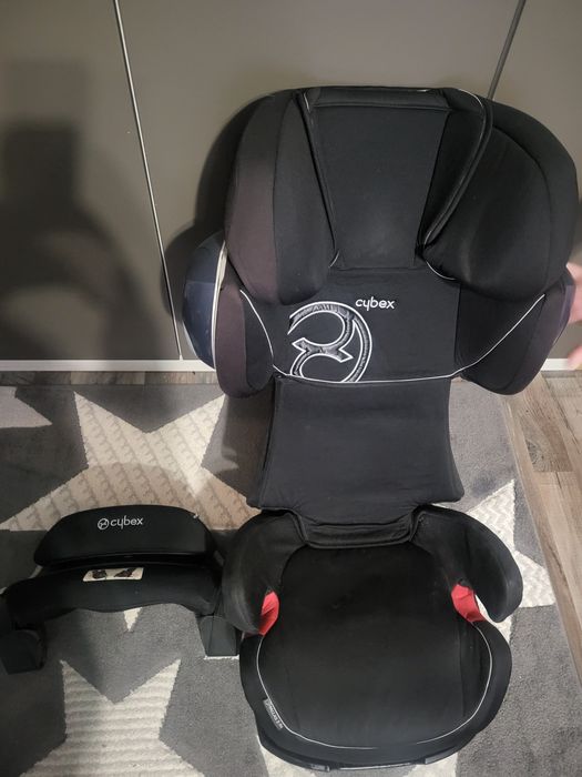 Детски стол за кола