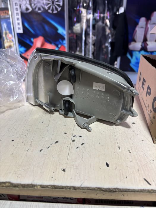 Камри 10 поворотник правый