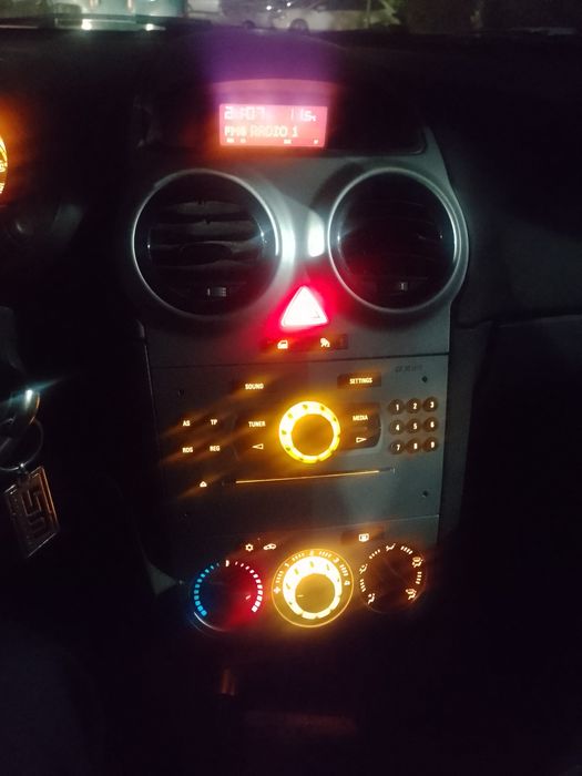 Опел Корса D 2014 г. Първи собственик.