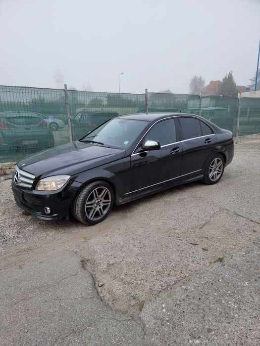 Dezmembrez Mercedes c class w204 2.2cdi