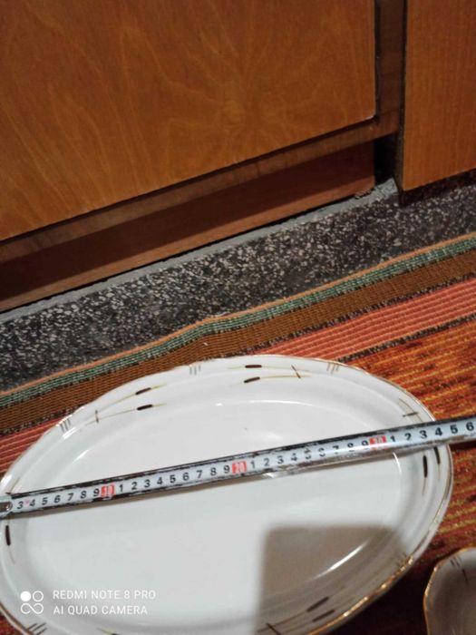 25 части порцеланов сервиз от Соца за хранене