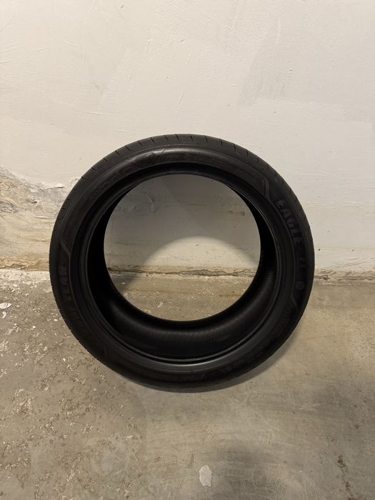 Bmw G30 разношир. Резина goodyear