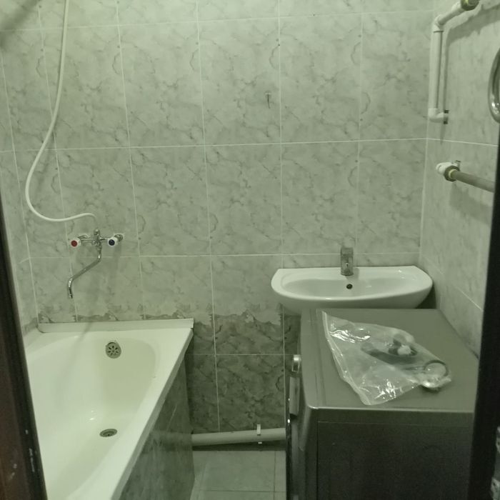 2 xonalik kvartira sotiladi