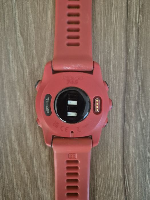 Garmin Forerunner 745.