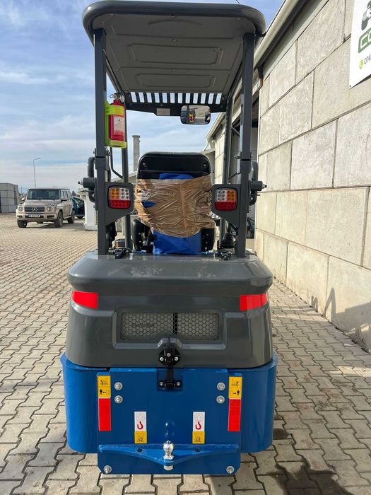 Încărcător electric V-Tech 606 - ridica 1100 kg  + Atasamente (Nou) + Video