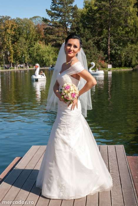 vand rochie de mireasa