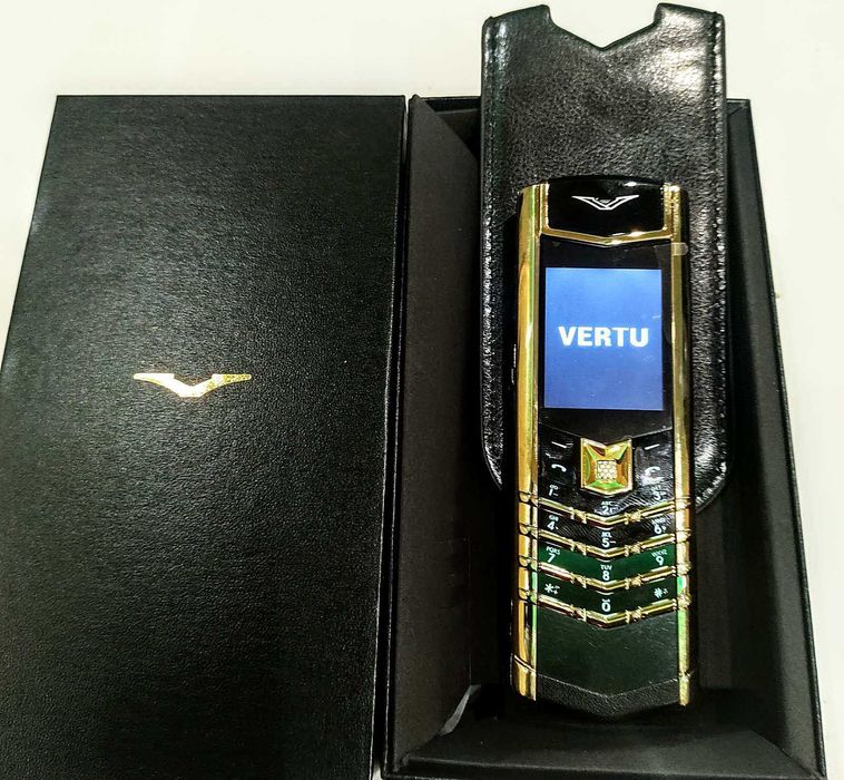 Телефон VERTU луксозен мобилен телефон Верту Vertu Signature