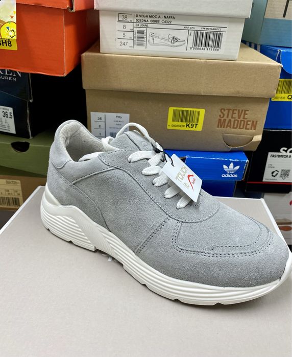 Дамски маратонки Tamaris естествен велур 37-40 намалени