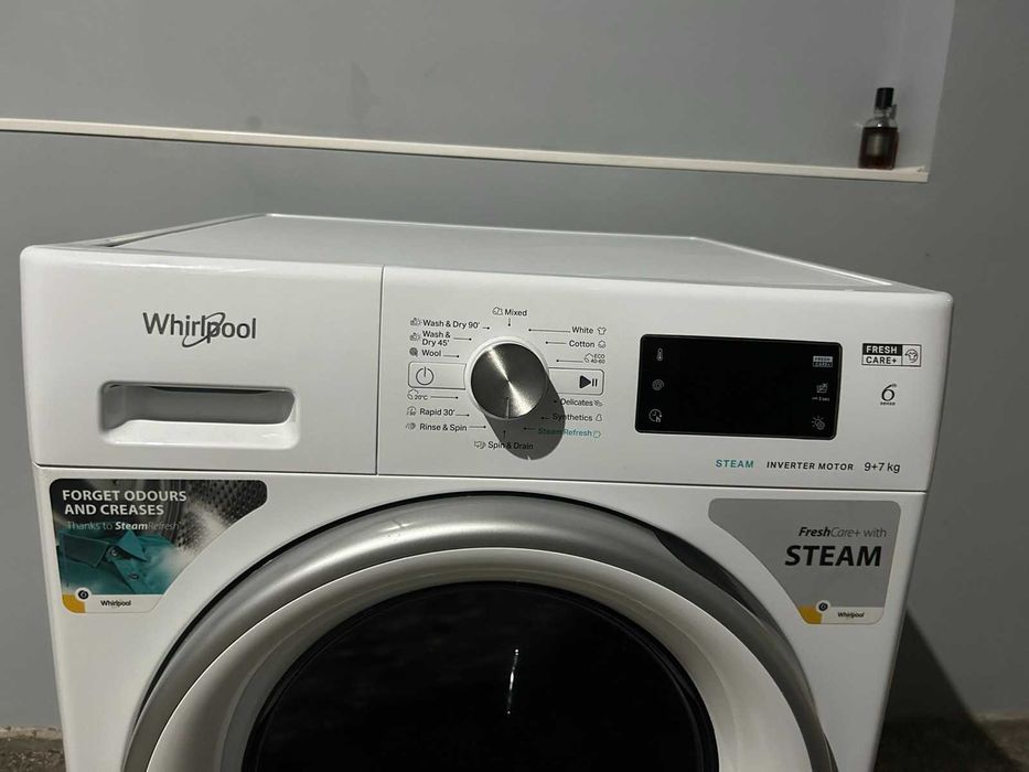 Пералня със сушилня Whirpool