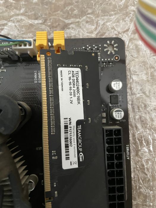Placă de baza asrock h110 pro btc cu m2 Celeron G4440 Memorie RAM: 4 GB DDR4 bonus hard 500 gb