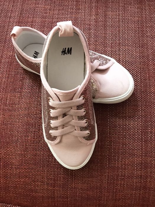 Pantofi sport fără șireturi