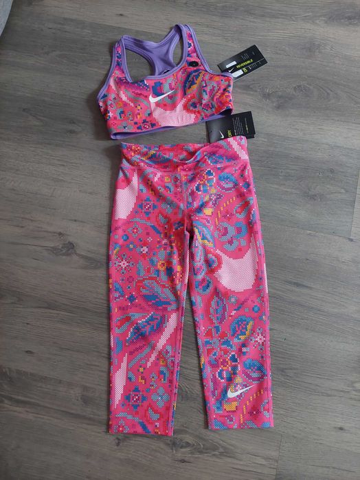 Екип за спорт Nike