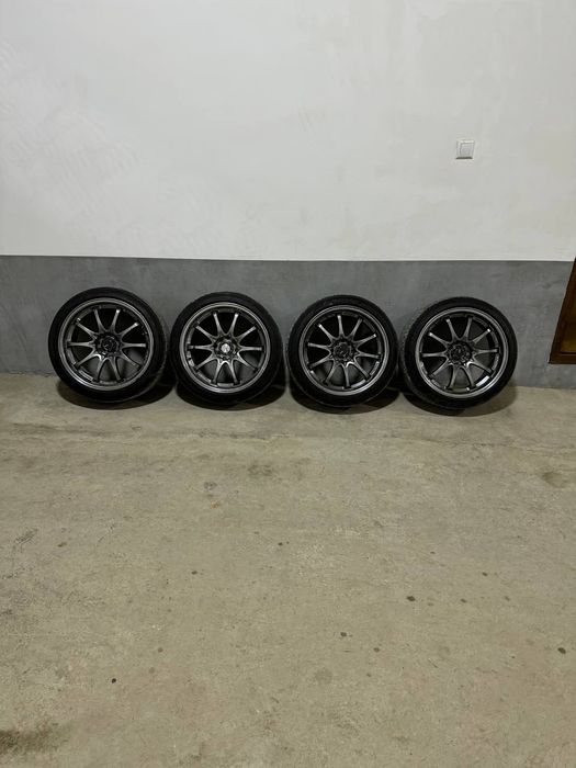 Diska balon sotiladi 205/45  R17