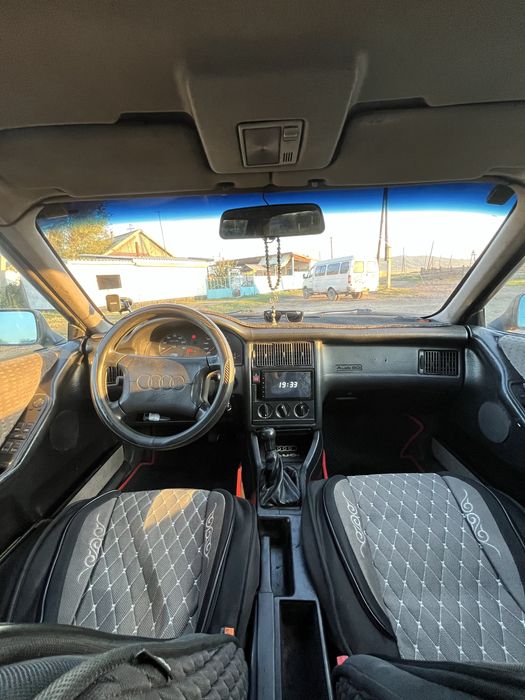 Продам Ауди 80 б4 1992 года