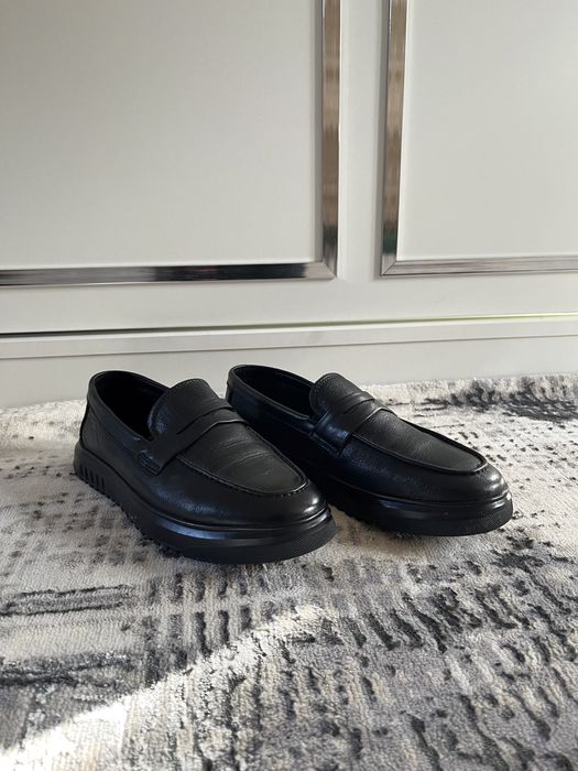 Мужской лофер черный