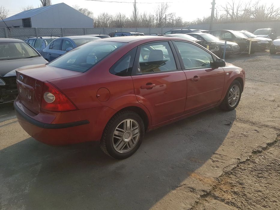 Usa dreapta spate/ Bara spate/Capota portbagaj Ford Focus 2 Berlina 2005