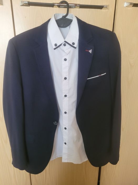 Костюм за тържествени случай