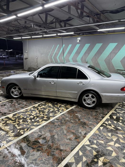 Mersedes Benz w210 idealniy sostayaniya srochna sotiladi