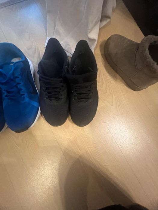 Маратонки Nike номер 42.5